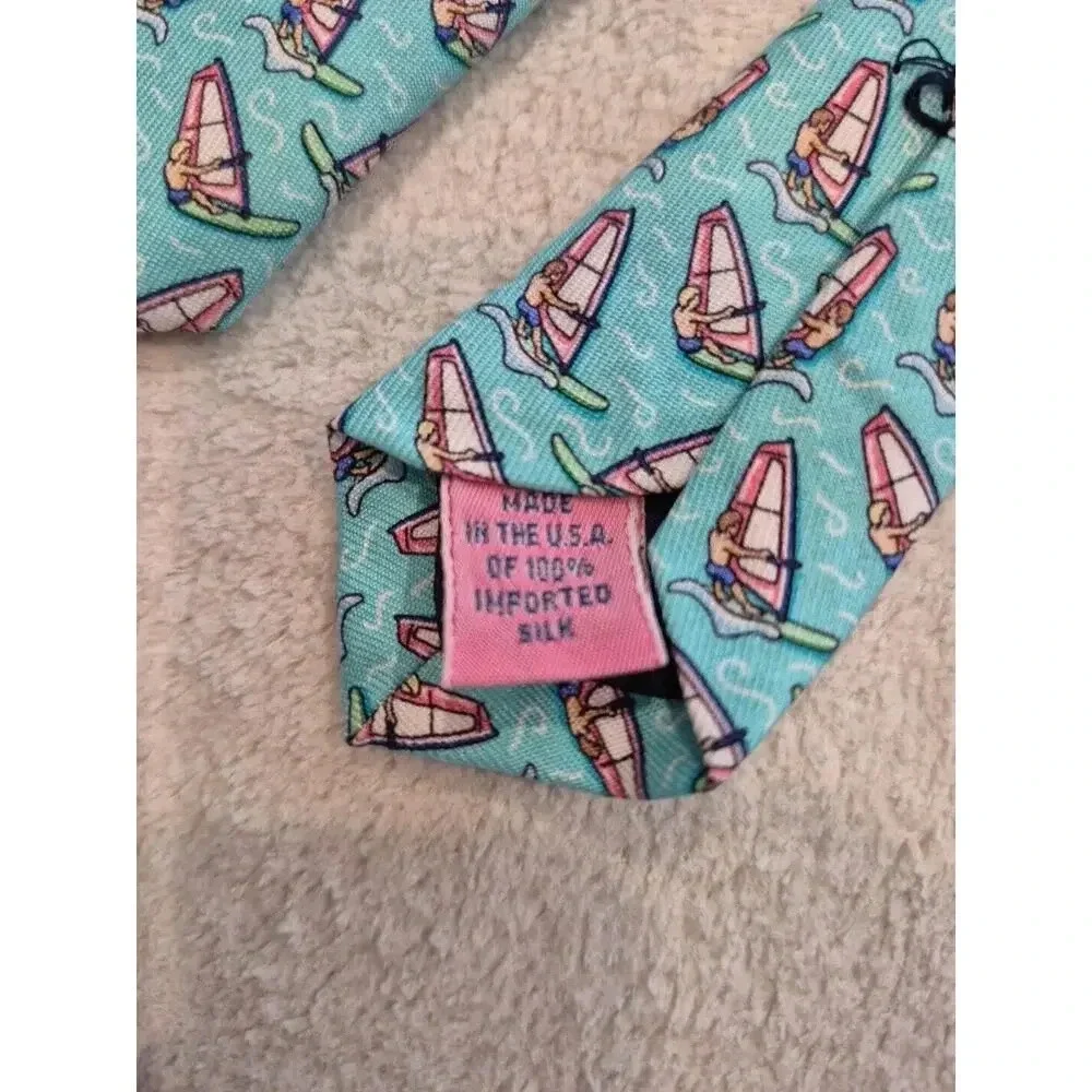 Vineyard vines Men's Wind Surfer Silk Necktie Neck Tie for shirt Green Blue